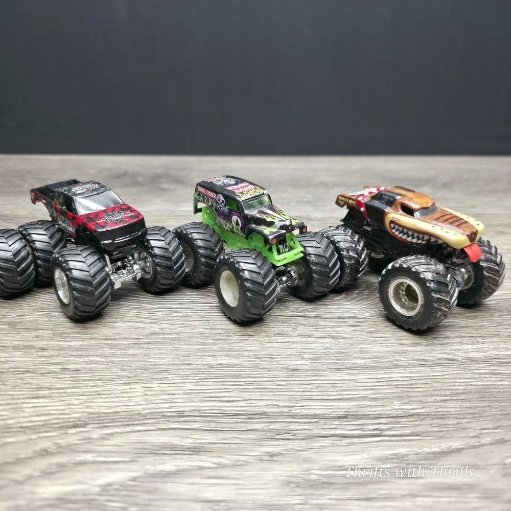Hot Wheels Monster Jam Trucks - Set Of 5 - Grave Digger, Taz,‎ Mutt, Reptile, +